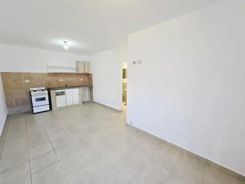 Alquiler Departamento 2 ambientes en V.Libertad luminoso en planta alta