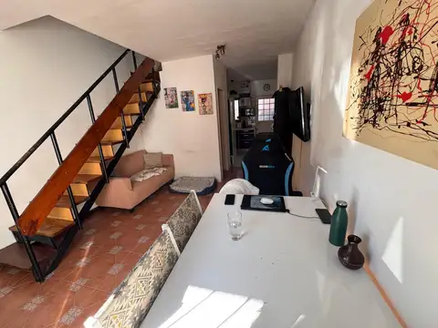 Depto Tipo Casa en Venta de 3 ambientes