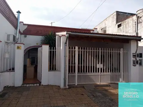 Casa en venta de 2 dormitorios c/ cochera en Lomas del Mirador