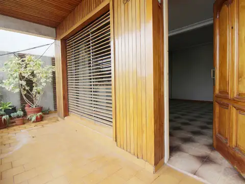 Depto Tipo Casa en Venta en Ramos Mejia, USD 120.000