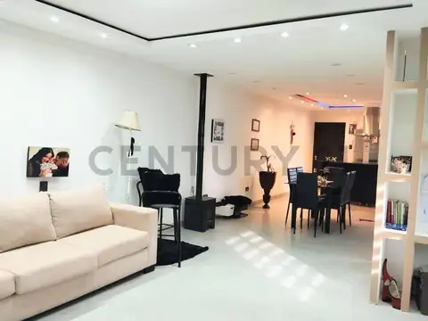 Se vende casa.  Luján