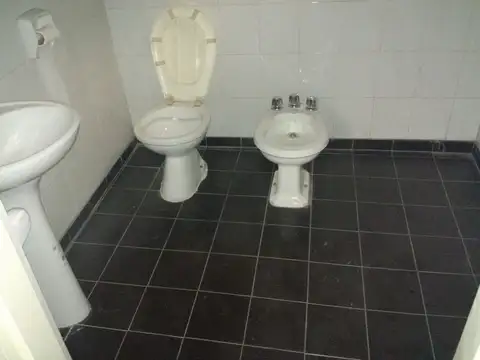 Amplio galpón en venta en zona sur, ubicación estratégica