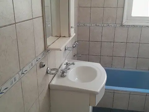 Casa 3 ambientes con 2 baños