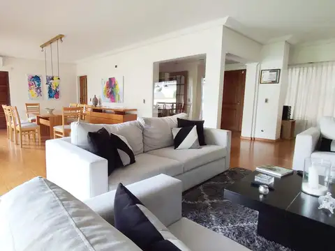 Casa en Venta en Martínez Vías / Libertador, USD 1.100.000