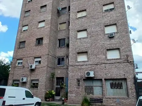 Pje Cabrera 5000, Piso 6°