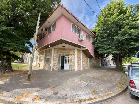 VENTA DE LOCAL COMERCIAL /OFICINAS EN LA PLATA