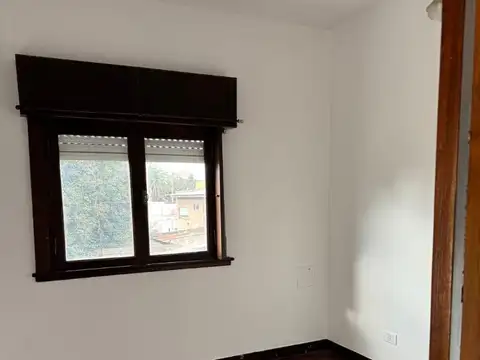 Intendente Oliveri 955 , Piso 1