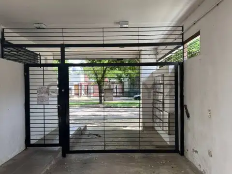 Av. 66 e/ 118 y 119 - Monoambiente amoblado en venta con cochera zona facultades (Anticipo y cuotas)