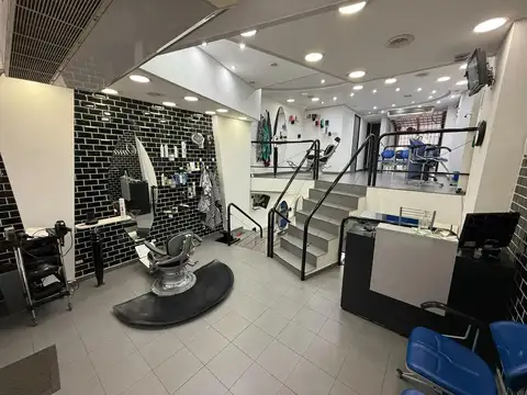 Local Comercial 75m² en tres niveles sobre Av. San Martín