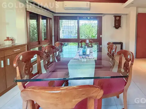 Casa en Venta con 7 cocheras