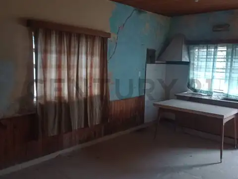 Casa 4 ambientes con 1 baño