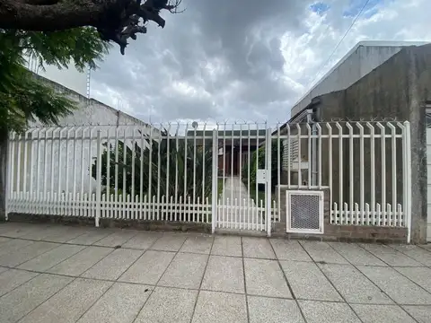 VENTA CASA 3 AMBIENTES CON COCHERA RAFAEL CASTILLO