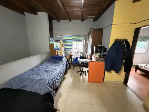 Casa en Venta con 4 cocheras