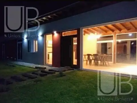 Casa en Venta en Pinamar, USD 220.000