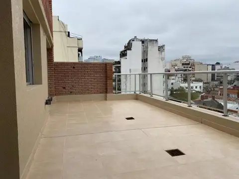 PRINGLES 600, Piso 5