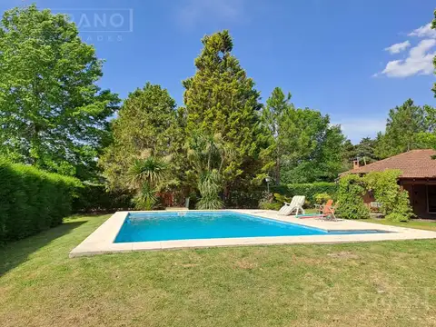Alquiler Temporal. Casa de 4 amb con pileta + casa de huéspedes. Barrio El Remanso