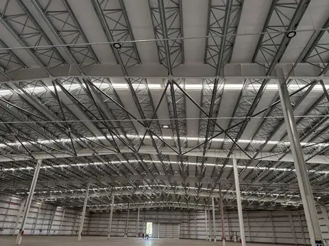 Galpon en Alquiler 77  mts Frente