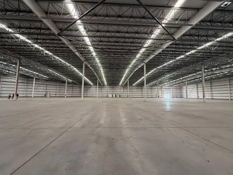 galpon deposito 8800 m2 en  LA PLATA, NAVE INDUSTRIAL TRIPLE A ALQUILA O VENDE