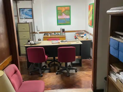 Oficina en Venta al Este