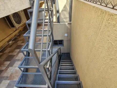 Depto Tipo Casa 4 ambientes con 1 baño