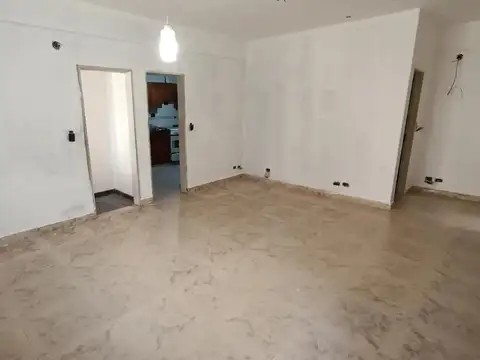 Venta de Casa Multifamiliar - Villa Luzuriaga