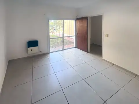 Alquiler – Casa de 2 dormitorios + escritorio en Villa Allende | B° Cumbres