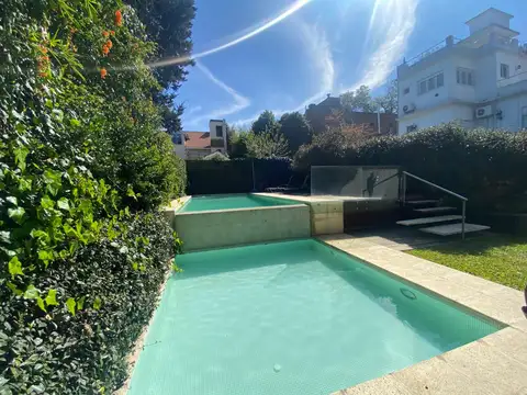 Departamento Único en Martínez con Jardín Privado.