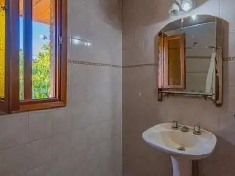 Casa 4 ambientes con 3 baños