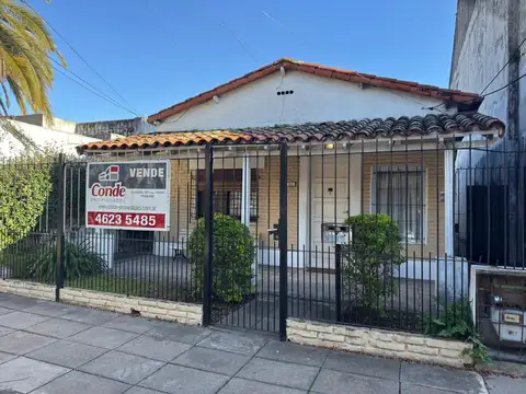 Casa tres ambientes + casa 2 ambientes- Ituzaingó