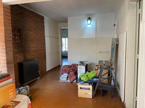 Casa tres ambientes + casa 2 ambientes- Ituzaingó