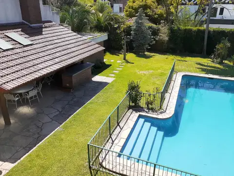 Casa en Venta - Martinez  vias a Libertador