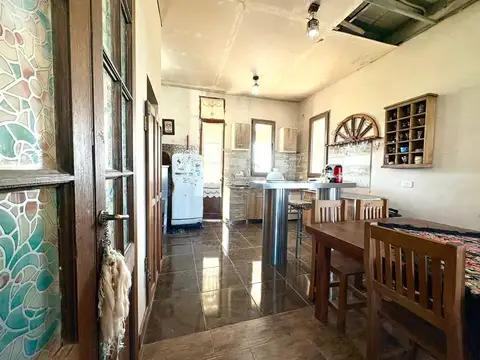 VENTA CASA 3 AMBIENTES ,  QUINCHO ,COCHERA Y PILETA  EN  DOMSELAAR CHICO FINANCIACION ! CONSULTAR