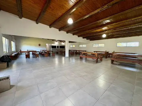 VENTA CASA 3 AMBIENTES ,  QUINCHO ,COCHERA Y PILETA  EN  DOMSELAAR CHICO FINANCIACION ! CONSULTAR