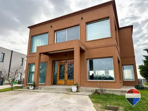CASA VENTA 4 AMBIENTES BARRIO SANTA RITA CANNING