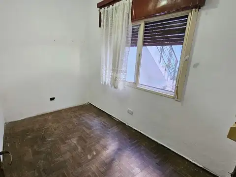 VENTA PH P/ 2 FAMILIAS 2 Y 4 AMB VILLA LUGANO