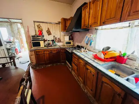 Capitan Bermudez 1300