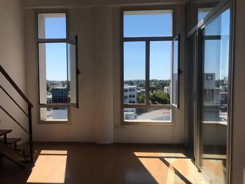 Excelente departamento en Pilar Centro 