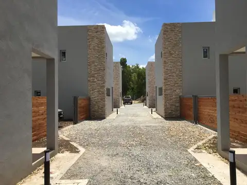 Barrio San Antonio  - 28 e/ 494 y 495 - Casa 1