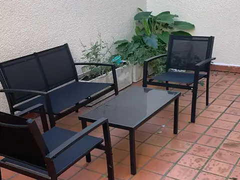 EXTRAORDINARIO DEPTO DOS AMB EN PB, REGALA LUZ, CON PATIO 