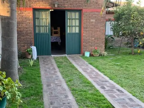 Casa 3 ambientes con 1 baño