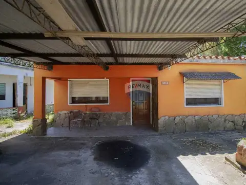 Venta casa apartamento y galpon paso de la arena