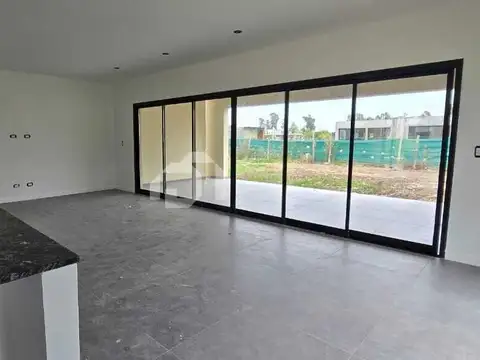 Casa en venta en Santa Sofia 100
