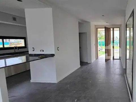 Casa  en Venta en Santa Sofía, Pilar del Este, Pilar