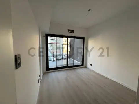 Avenida San Martín 4000, Piso 1
