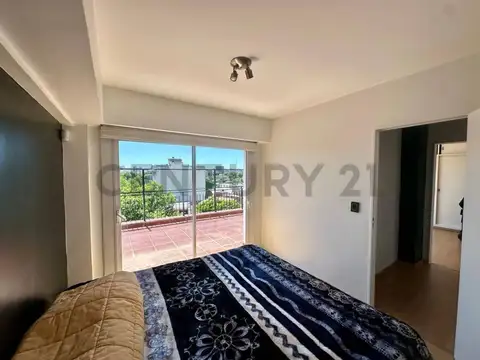 VENTA DEPARTAMENTO 3 amb con balcón aterrazado y parrilla.  VILLA GRAL MITRE