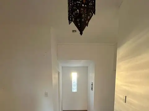 Casa 7 ambientes con 5 baños