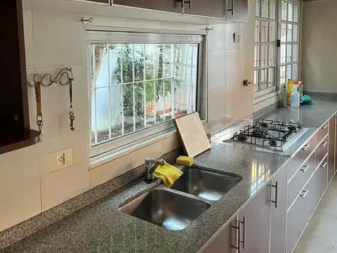 Casa en Venta 4 dormitorios C/ pileta 460m2