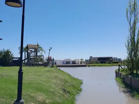 Terreno en Venta 41  mts Fondo