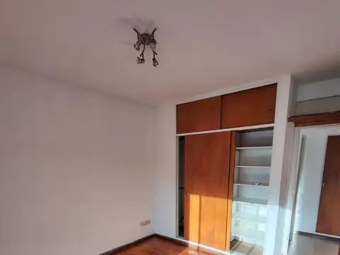 2 AMBIENTES FRENTE BALCON!