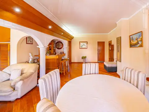 Depto Tipo Casa 5 ambientes con 2 baños